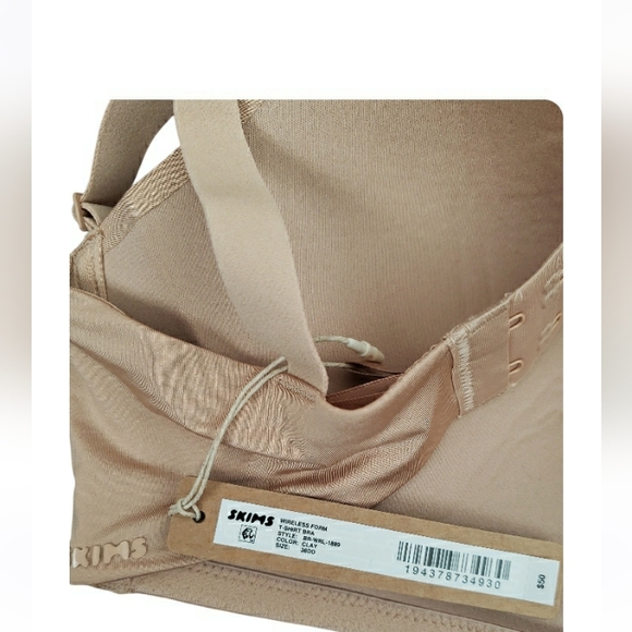 NWT SKIMS Wireless Form T- Shirt  Bra- 36DD - Picture 3 of 3